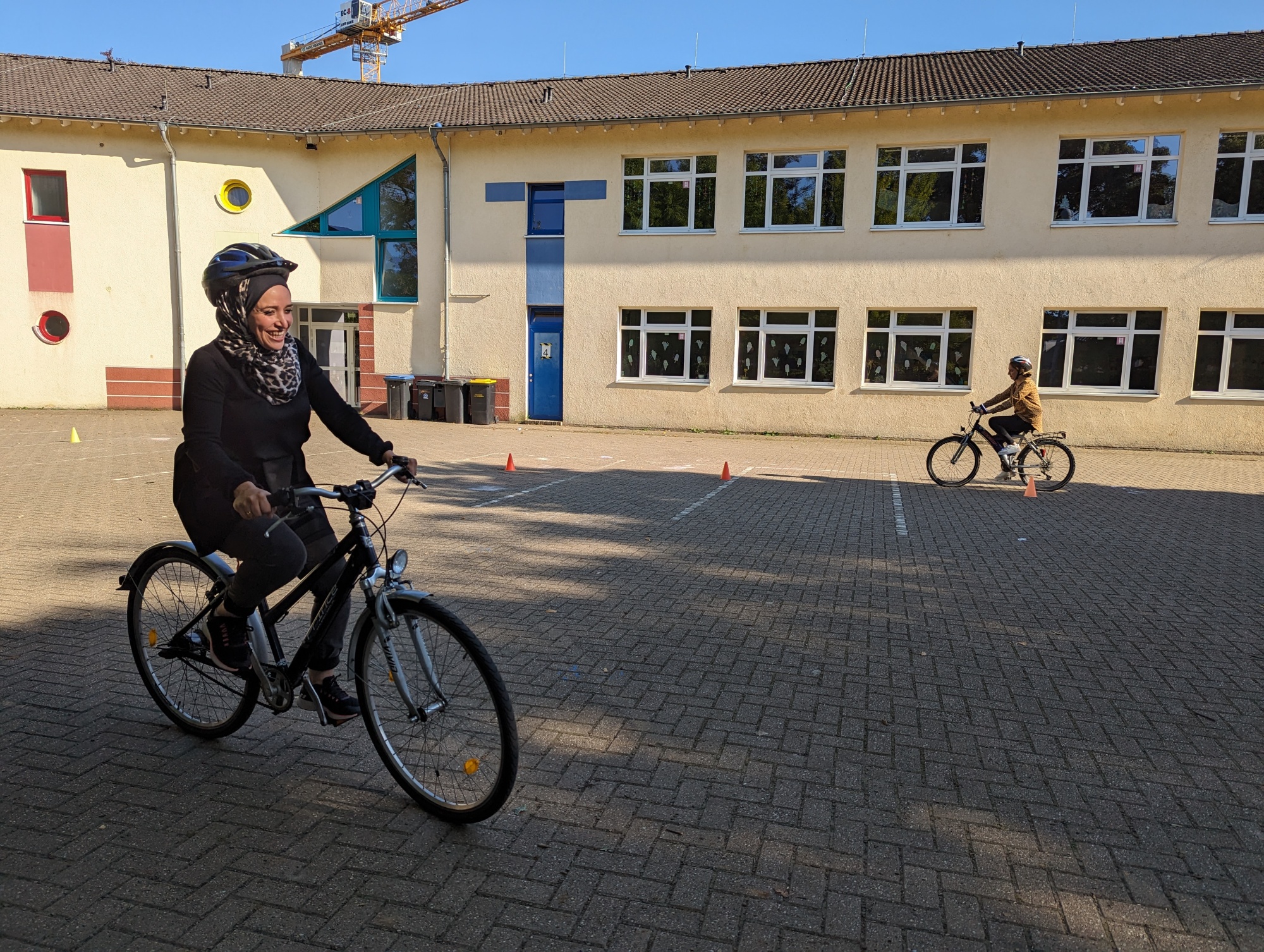 Fahrübungen auf dem Schulhof (c) DPSG