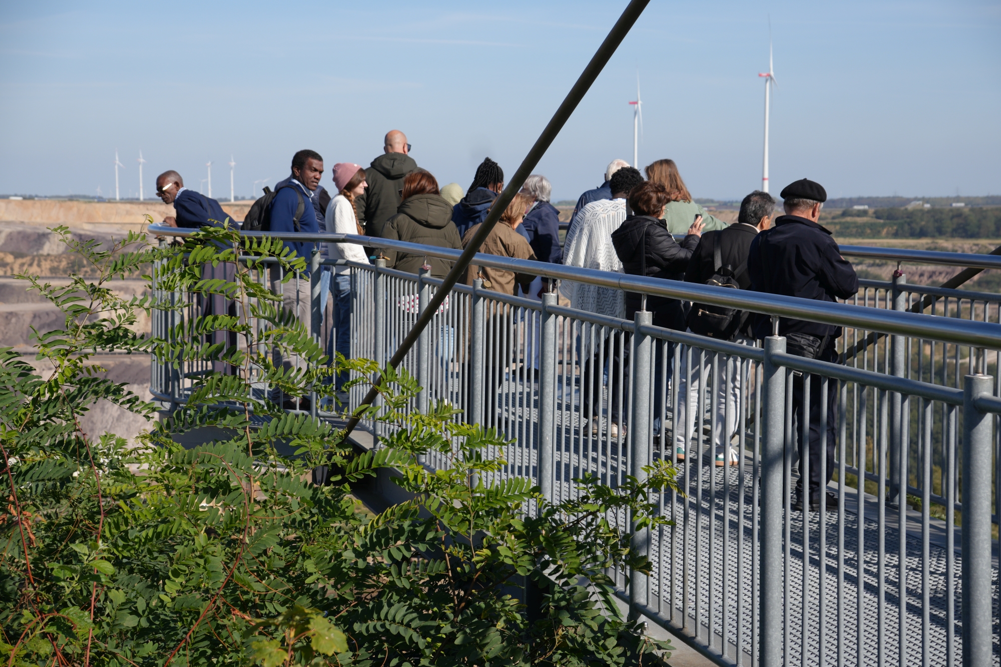 Am Skywalk / Aussichtspunkt Jackerath mit Blick auf den Tagebau Garzweiler